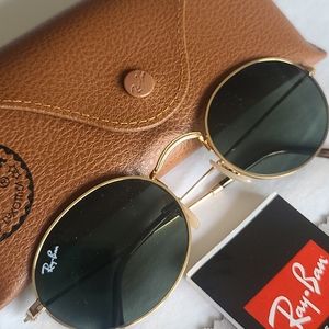 BRAND NEW Ray Ban Sunnies